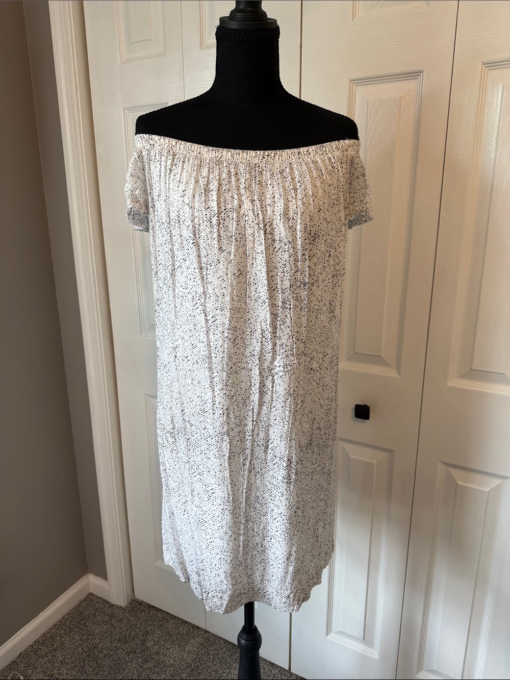 cloth & stone White Off-Shoulder Mini Dress